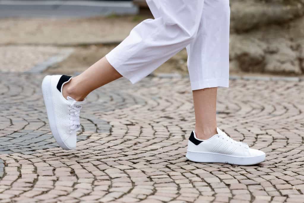 White sneakers – a basic that became a trend